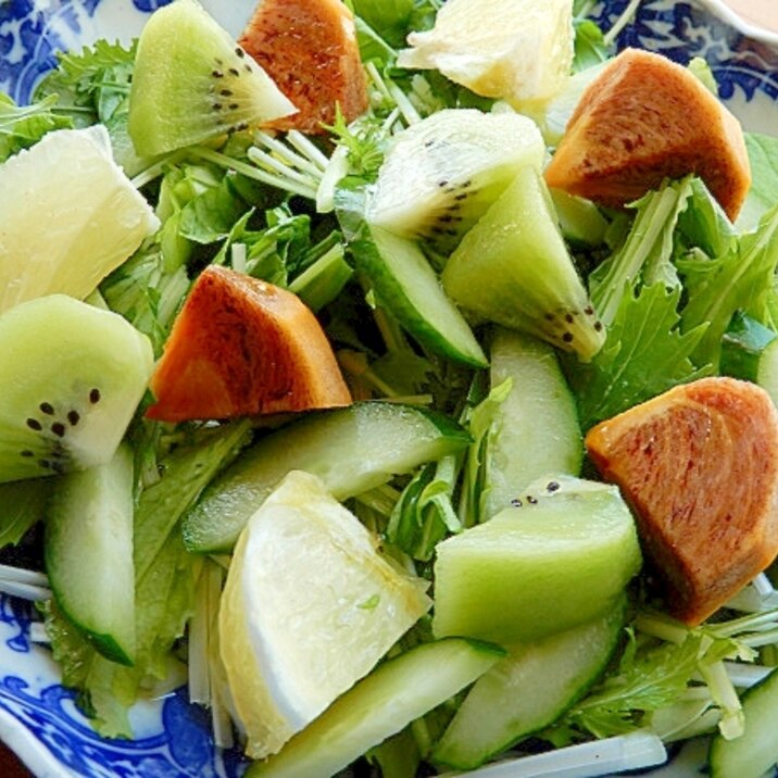水菜で❤柿と２種の果物のサラダ♪（手作りドレ）